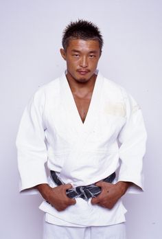 Yoshihiro Akiyama