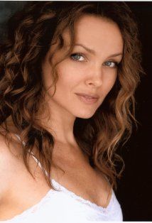 Dina Meyer