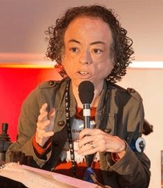 Liz Carr