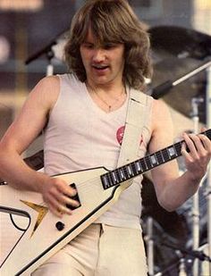 Rik Emmett