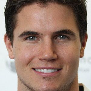 Robbie Amell