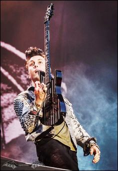 Synyster Gates