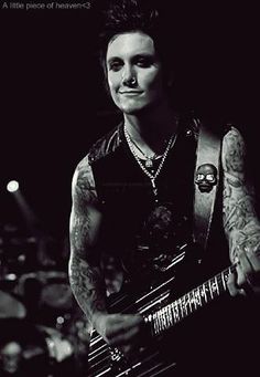 Synyster Gates