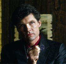 Everett McGill