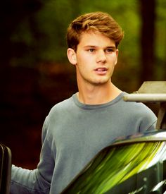 Jeremy Irvine