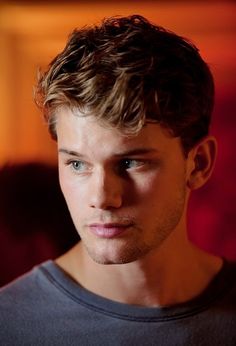 Jeremy Irvine