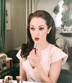 Laura Osnes