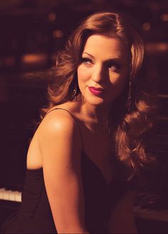 Laura Osnes