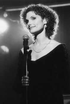 Mary Elizabeth Mastrantonio