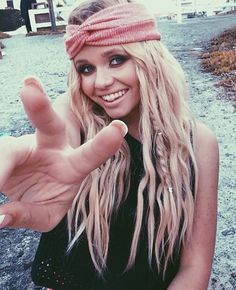 Alli Simpson