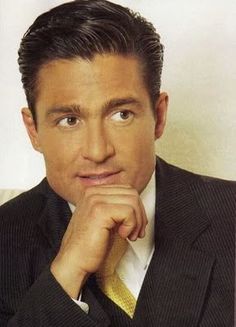 Fernando Colunga