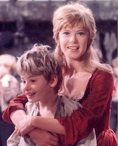 Shani Wallis