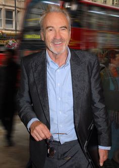 Larry Lamb