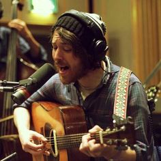 Robin Pecknold