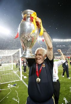 Luis Aragones