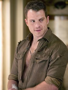 Robert Kazinsky