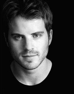 Robert Kazinsky