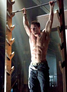 Stephen Amell