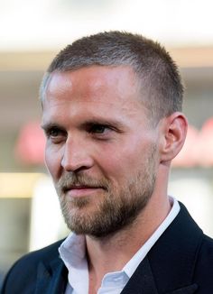 Tobias Santelmann