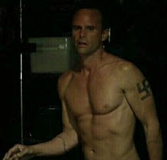 Walton Goggins