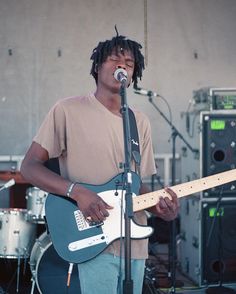 Daniel Caesar