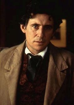 Gabriel Byrne