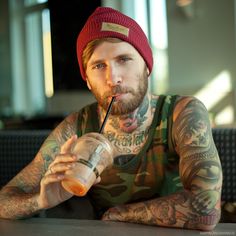 Jona Weinhofen