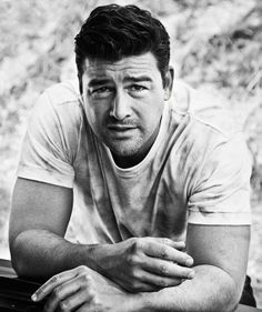 Kyle Chandler