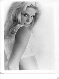 Meredith MacRae