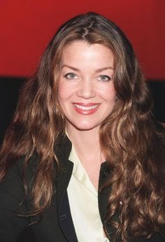 Claudia Christian