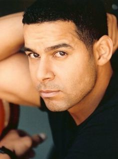 Jon Huertas