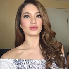 Sarah Lahbati