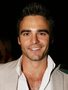 Dustin Clare