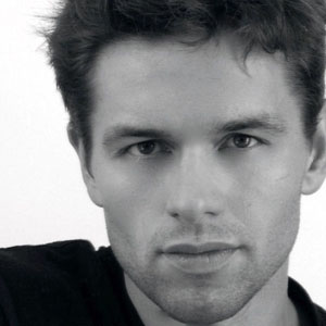 Julian Ovenden