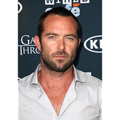 Sullivan Stapleton